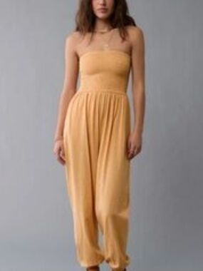 American Eagle Outfitters Strapless Wide-Leg Jumpsuit in Mustard Yellow